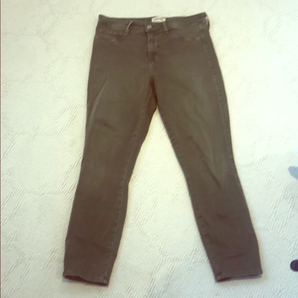 L’Agence Margot size 28 in moss green. Gently worn